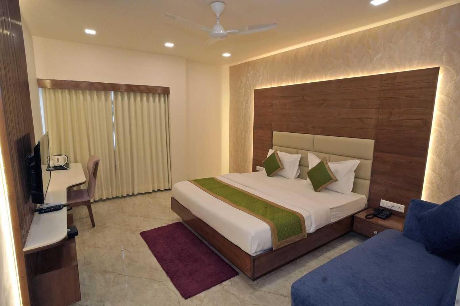 Hotel O The Kia Residency Hotel And Banquet Ahmedabad Exterior foto
